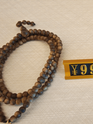 Agarwood bracelet – intangible cultural heritage