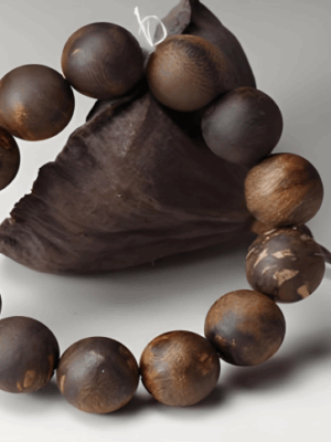 Agarwood bracelet - intangible cultural heritage